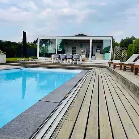 With Private Pool & Jacuzzi Apartment *