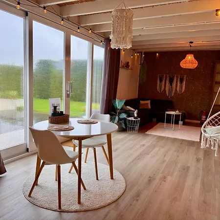 With Private Pool & Jacuzzi Velddriel